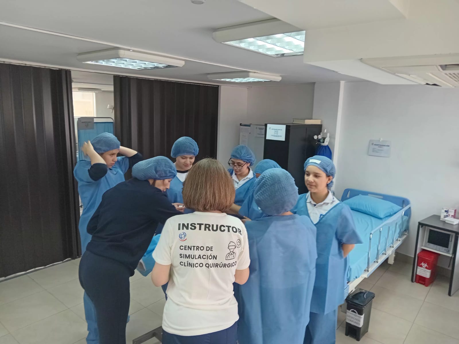 Fundación Operación Sonrisa Ecuador reafirma su compromiso con la excelencia médica y humana a través de la creación de su nuevo Centro de Simulación Clínico Quirúrgico, un espacio innovador destinado a la formación, capacitación y fortalecimiento de competencias del personal médico, enfermeras y voluntarios que participan en nuestros programas quirúrgicos.